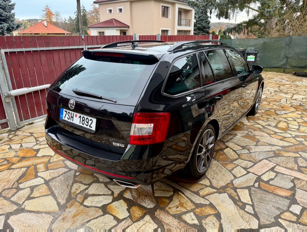 Škoda Octavia, 2.0 TSI 162 KW RS KEY-LESS - 4