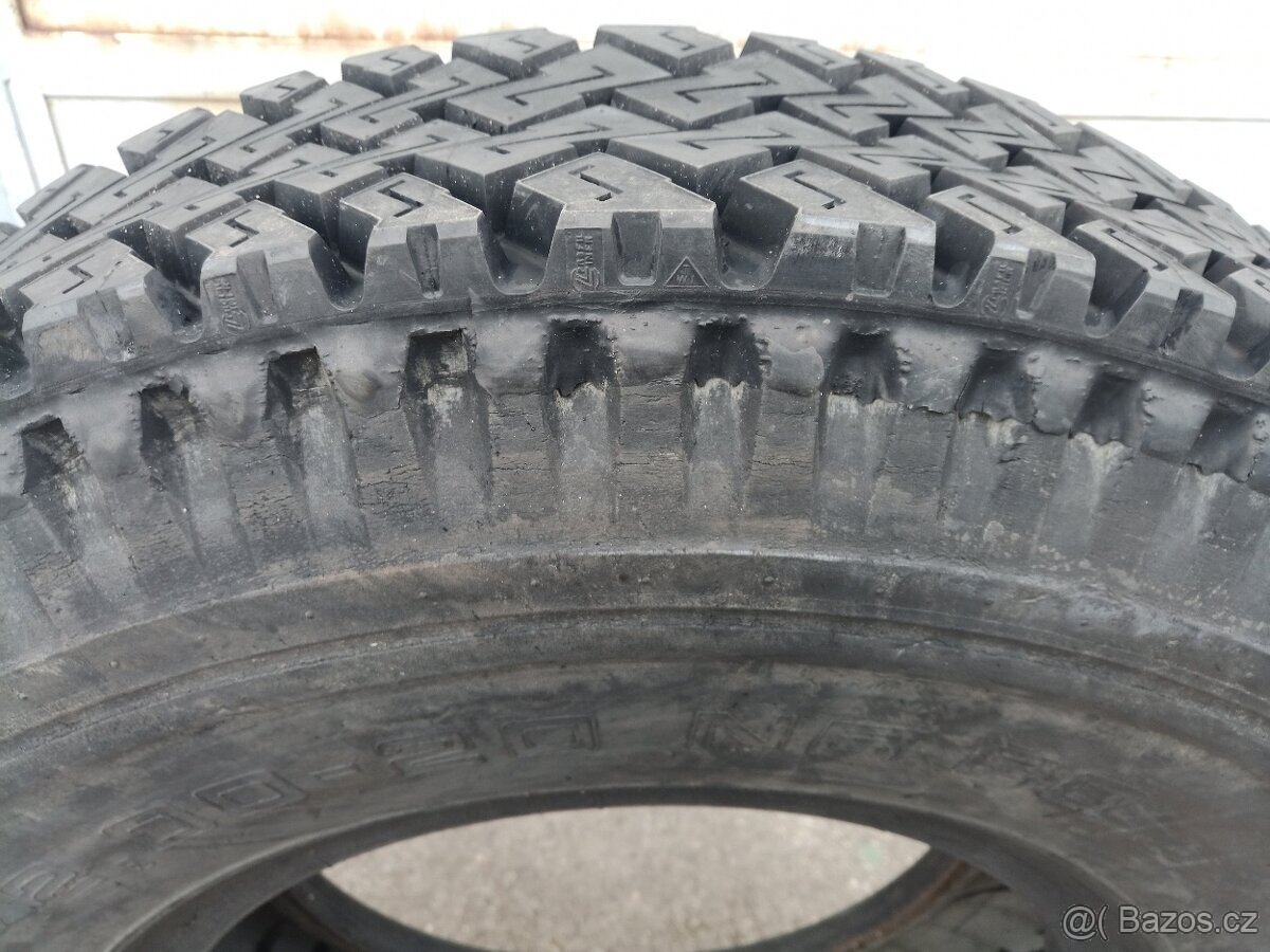 Pneu Tatra,LIAZ 12,00-20 Barum.16 PR - 4