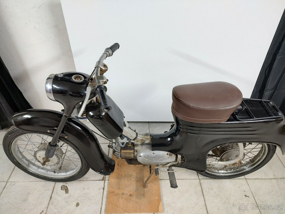 Jawa 555 - 4