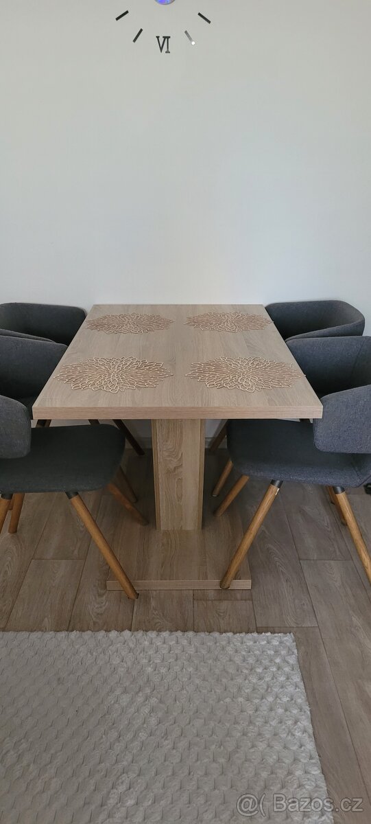 Jidelni stůl a 4 židle - 4