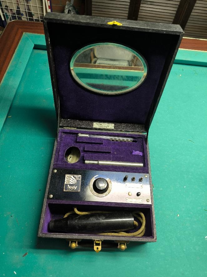 Prvorepublikový přístroj elektroléčba - 4