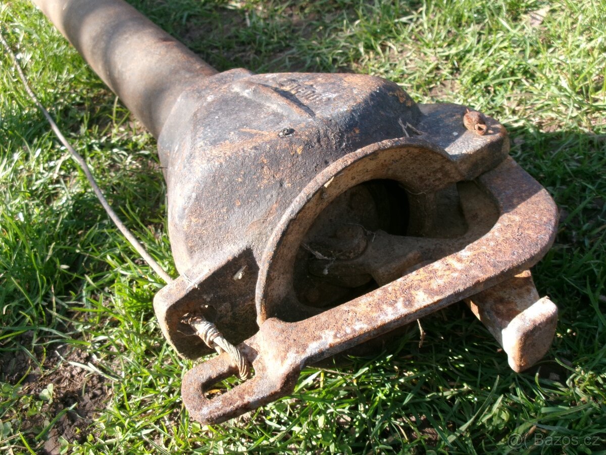 prodám staré-historické hospodářské kalové čerpadlo. Originá - 4