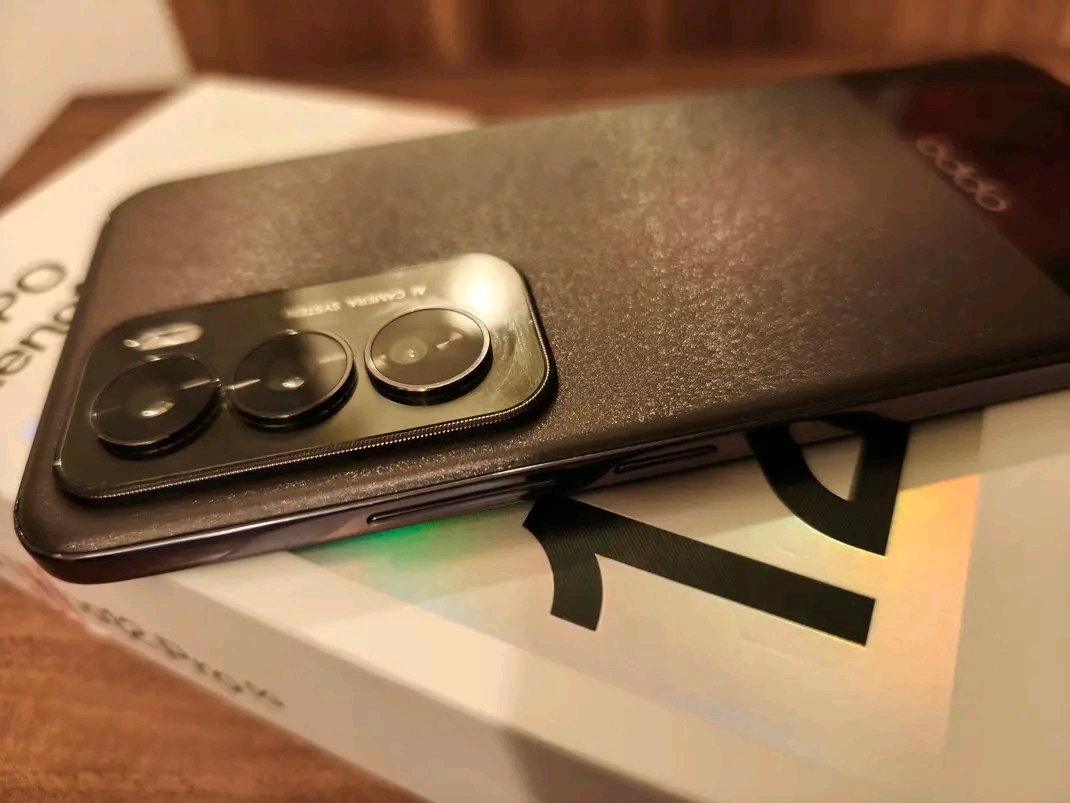 Oppo reno 12 pro 512 GB - 4