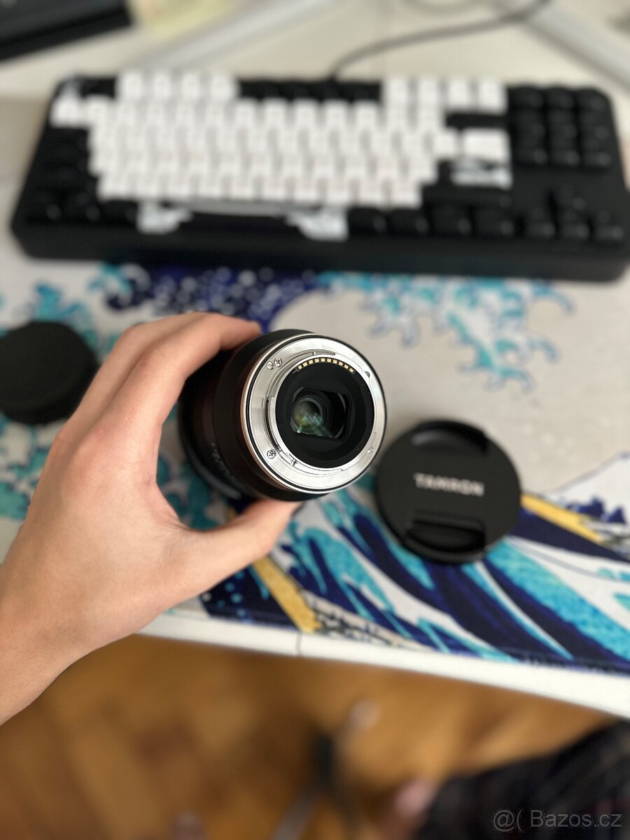 Tamron 35mm F2.8 pro Sony E v PERFEKTNÍM stavu - 4