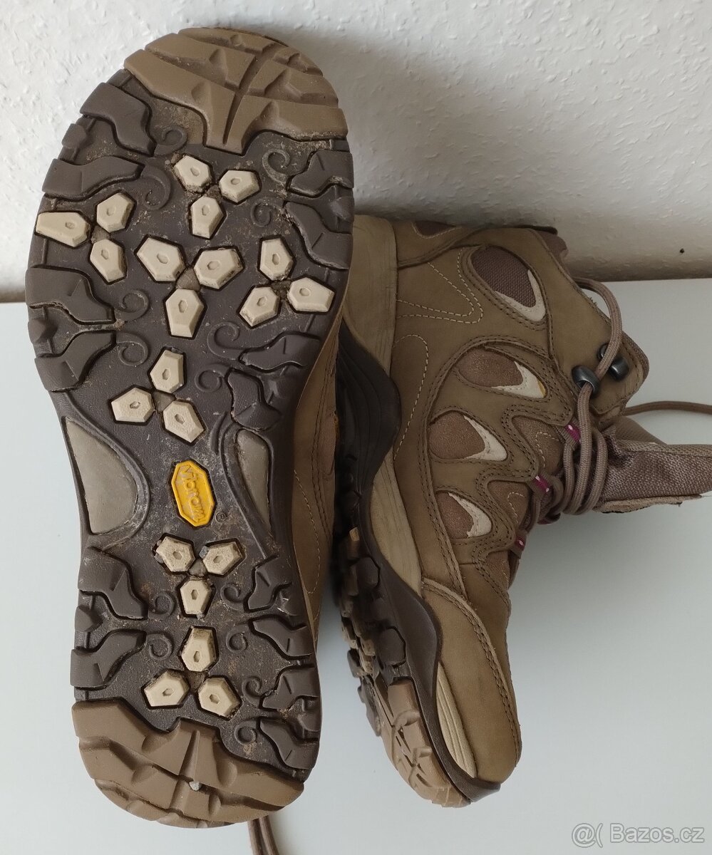 1) Outdoorové boty North Face Goretex - 4