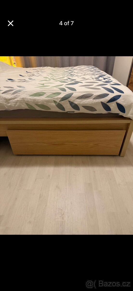 Krásná hnědá dřevěná postel s úložným prostorem – včetně mat - 4