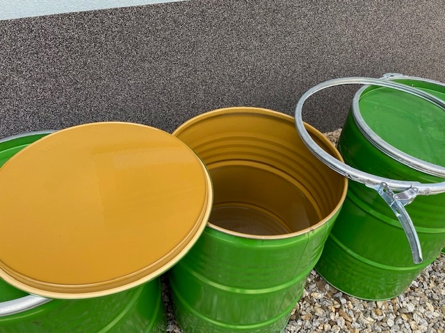 Prodám 200 l plechové sudy - 4