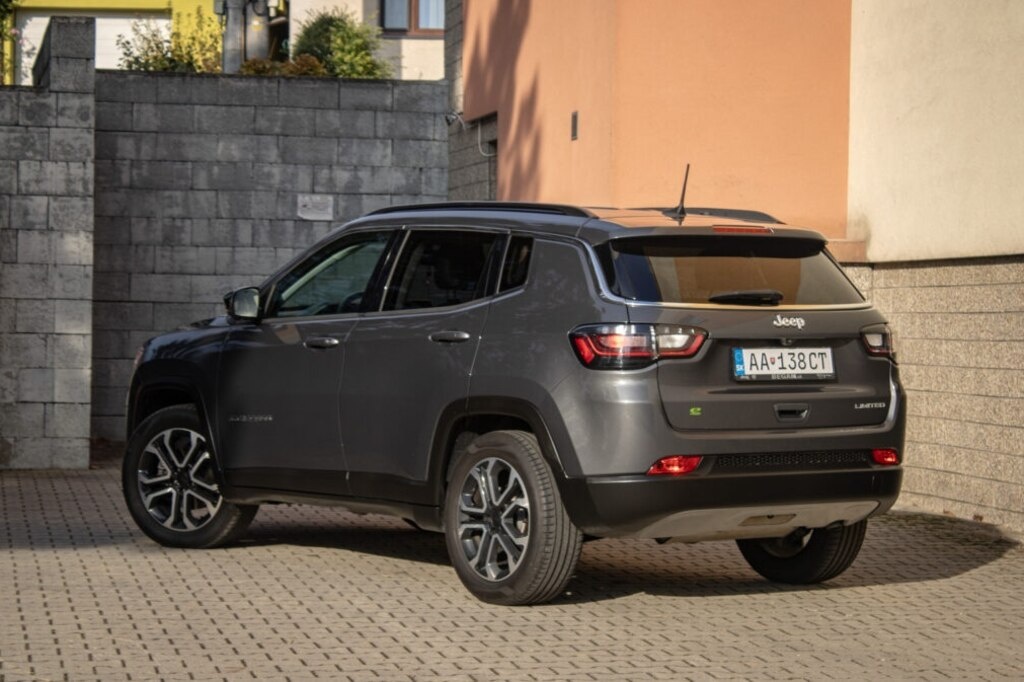 Jeep Compass - 4