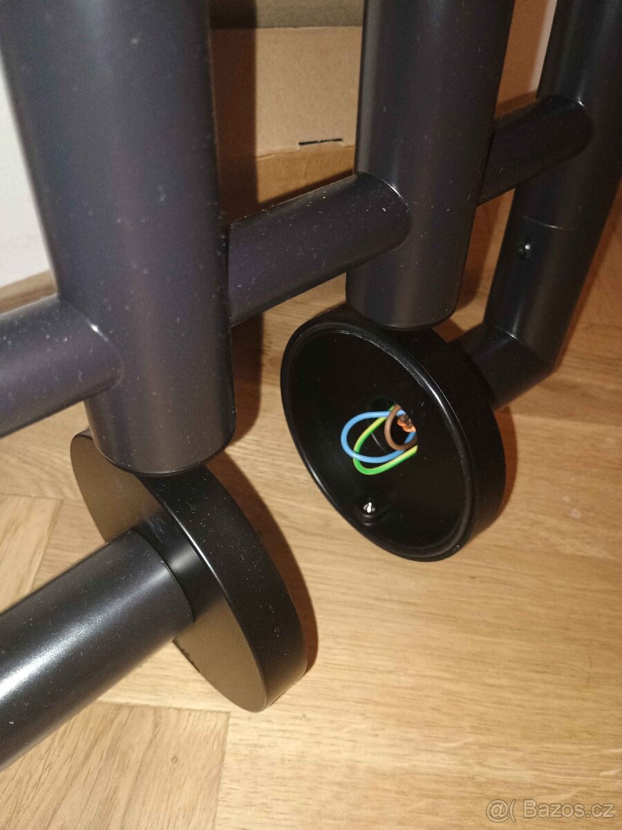 Elektrický radiátor MONA 331/1533 černý - 4