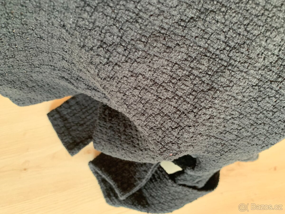 dámské černé tričko - vel. S/M - 4