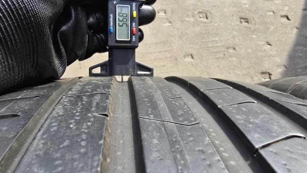 Letní pneu 255/40/21 Pirelli - 4