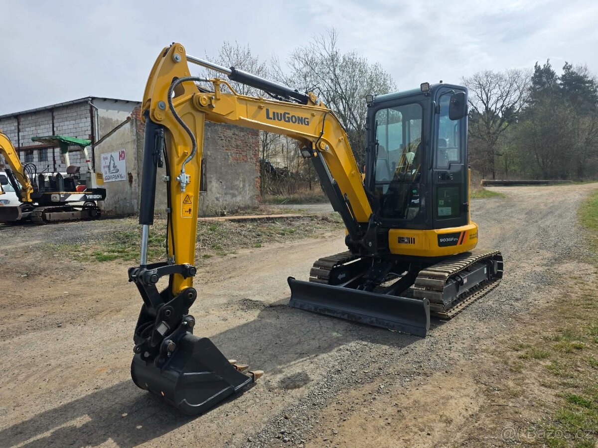 MINIBAGR LIUGONG 9035F 3980KG - 4
