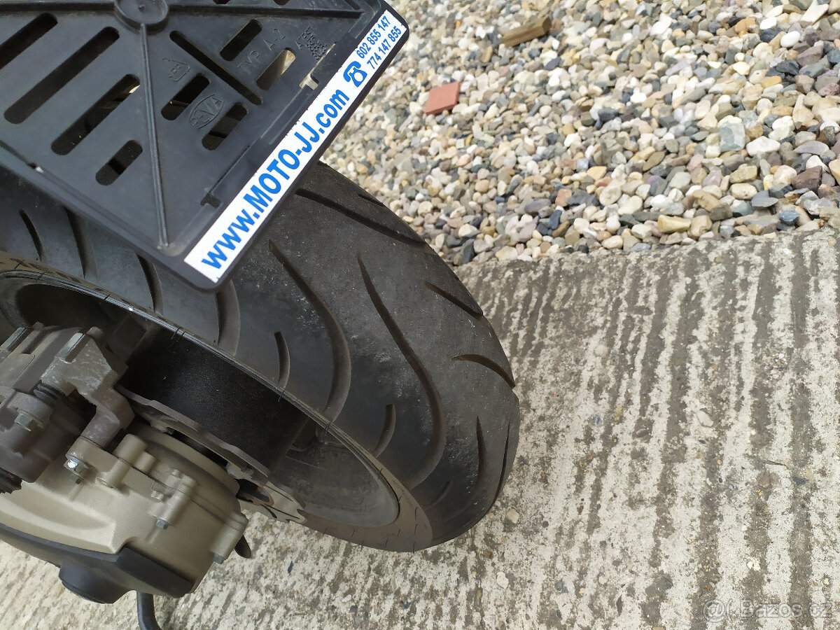 Yamaha T-max 500-2004 - 4