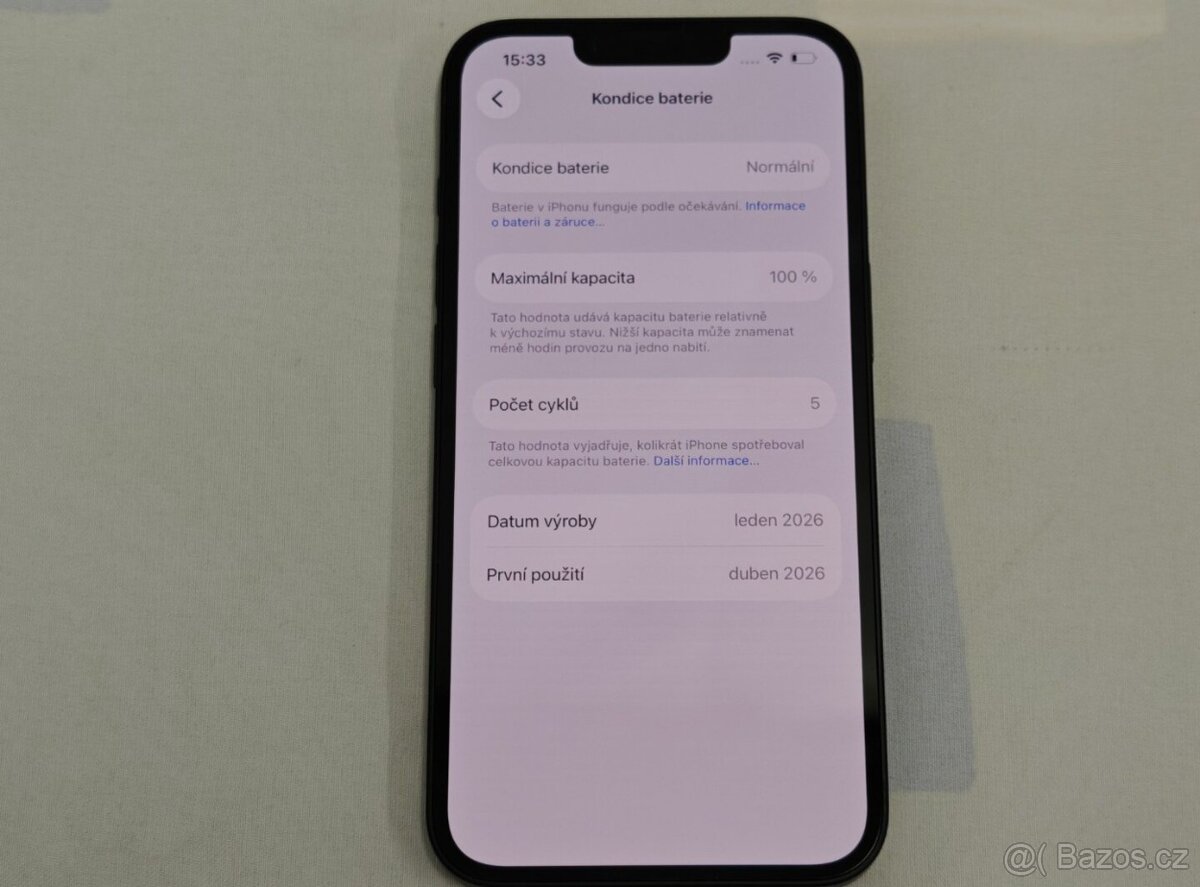 Apple iPhone 16e - 4