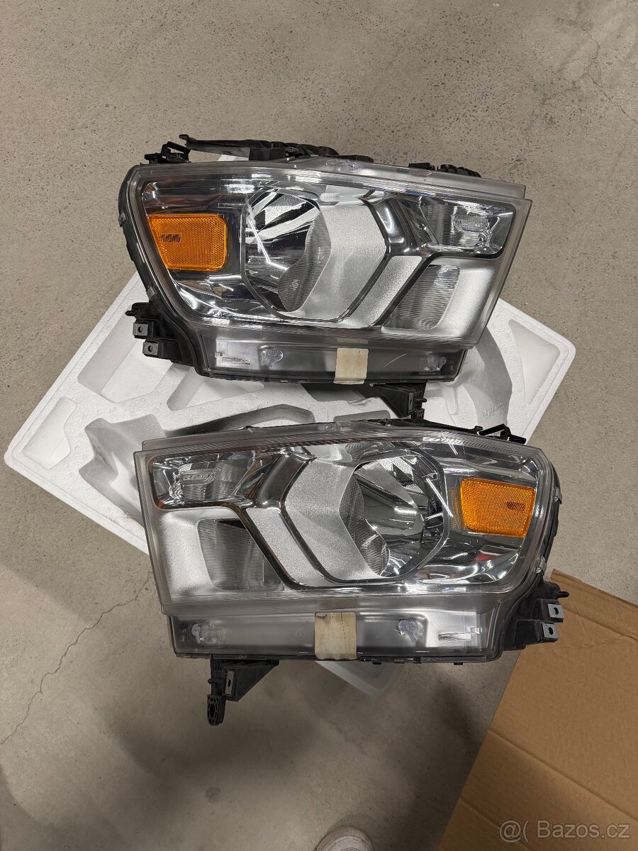 Přední světla Dodge Ram 2019 - 4