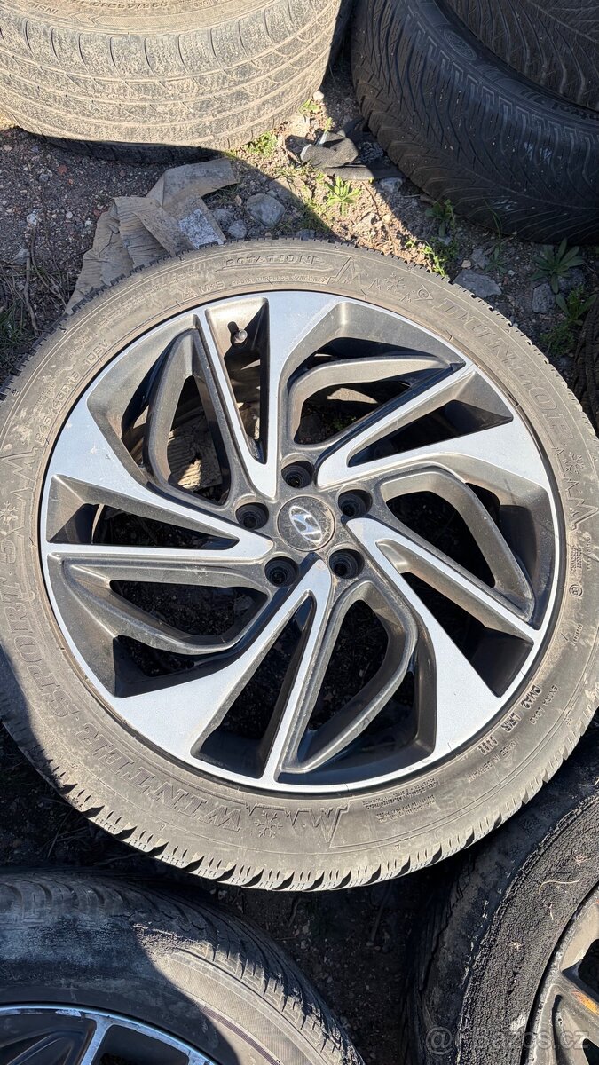 245/45/19Hyundai Tucson - 4