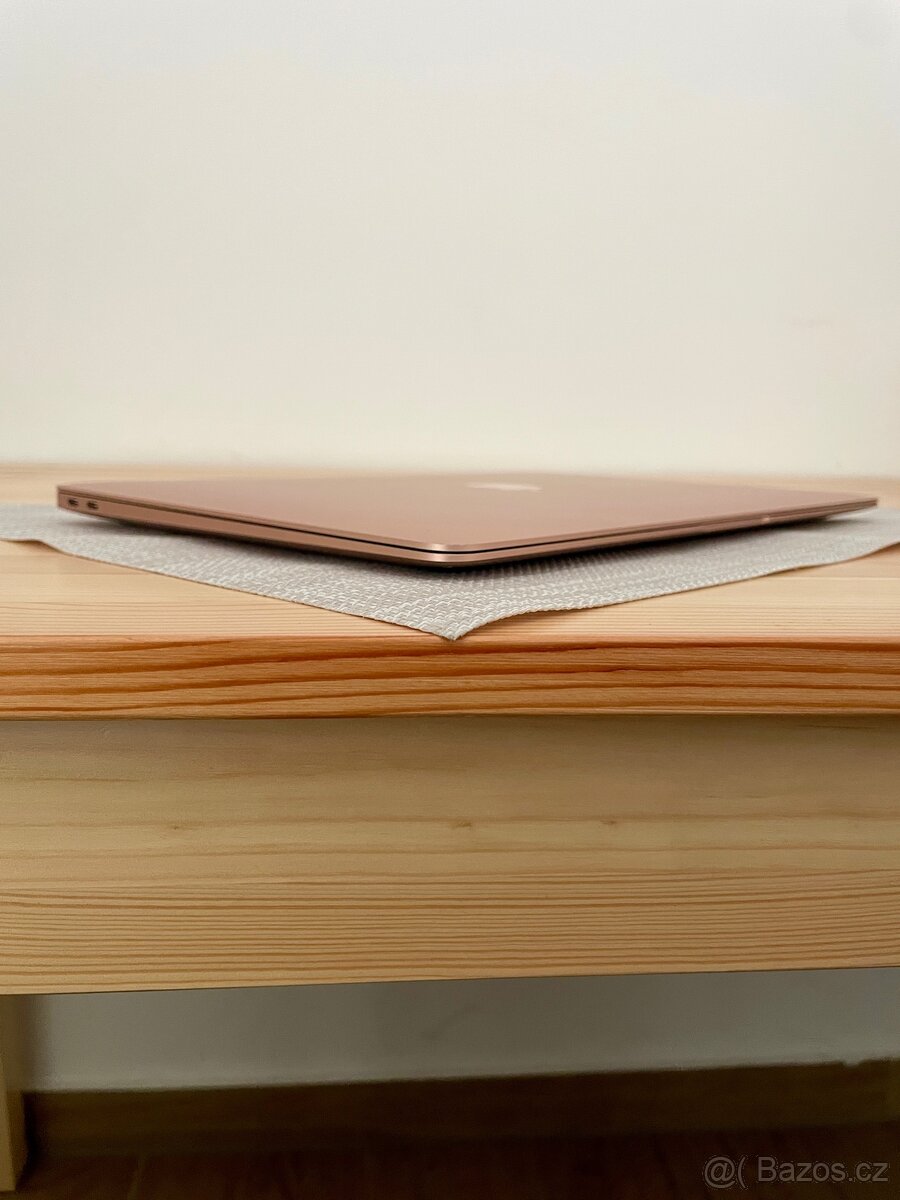 APPLE Macbook Air 13” , M1 , 8gb Ram , 512gb ssd - 4