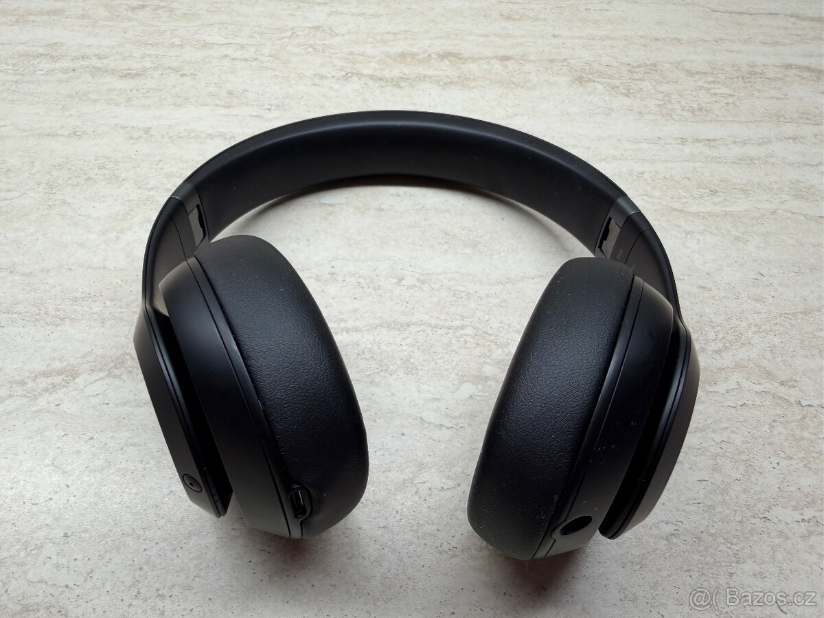 Beats Studio Pro Black - 4