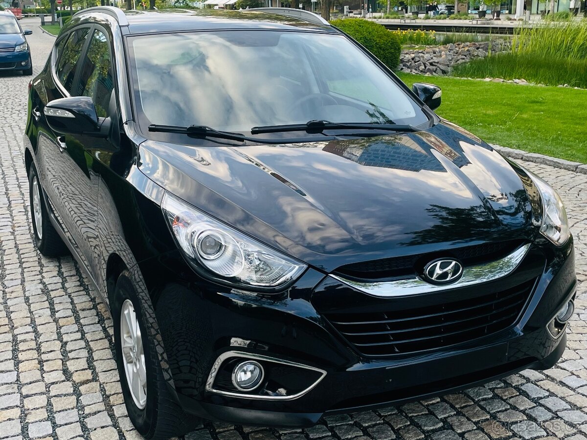 Hyundai ix35 2.0i BENZIN AUTOMAT VYHŘEV SERVISKA - 4