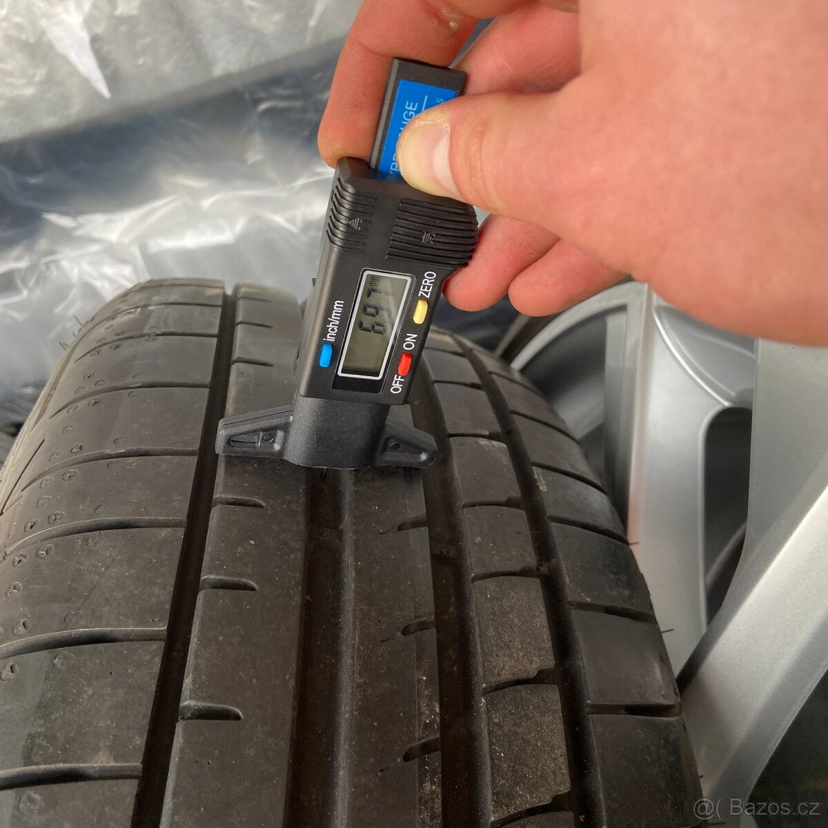 VEGA R18 letní pneu 205/40/18 - 4