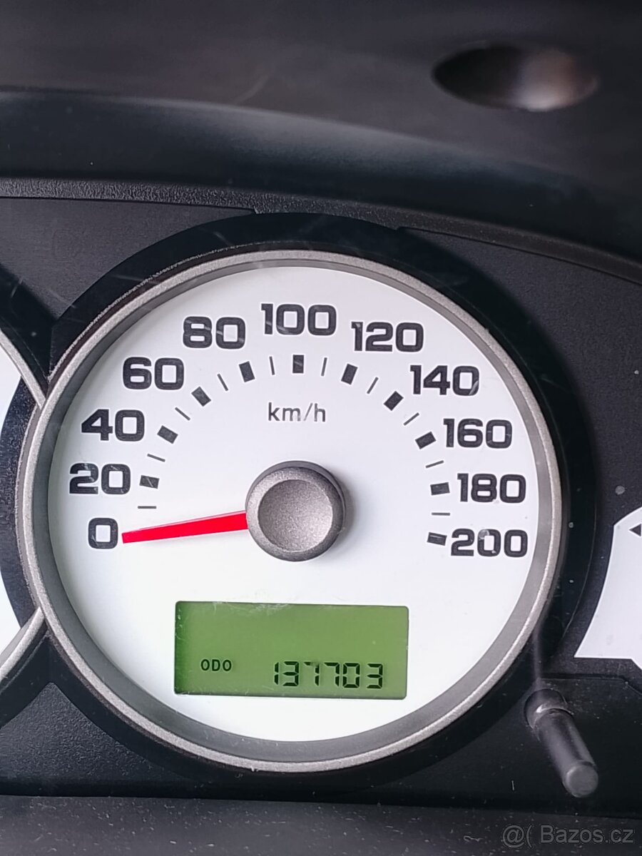 Prodám Ford Maverick 2,2 , benzín. - 4