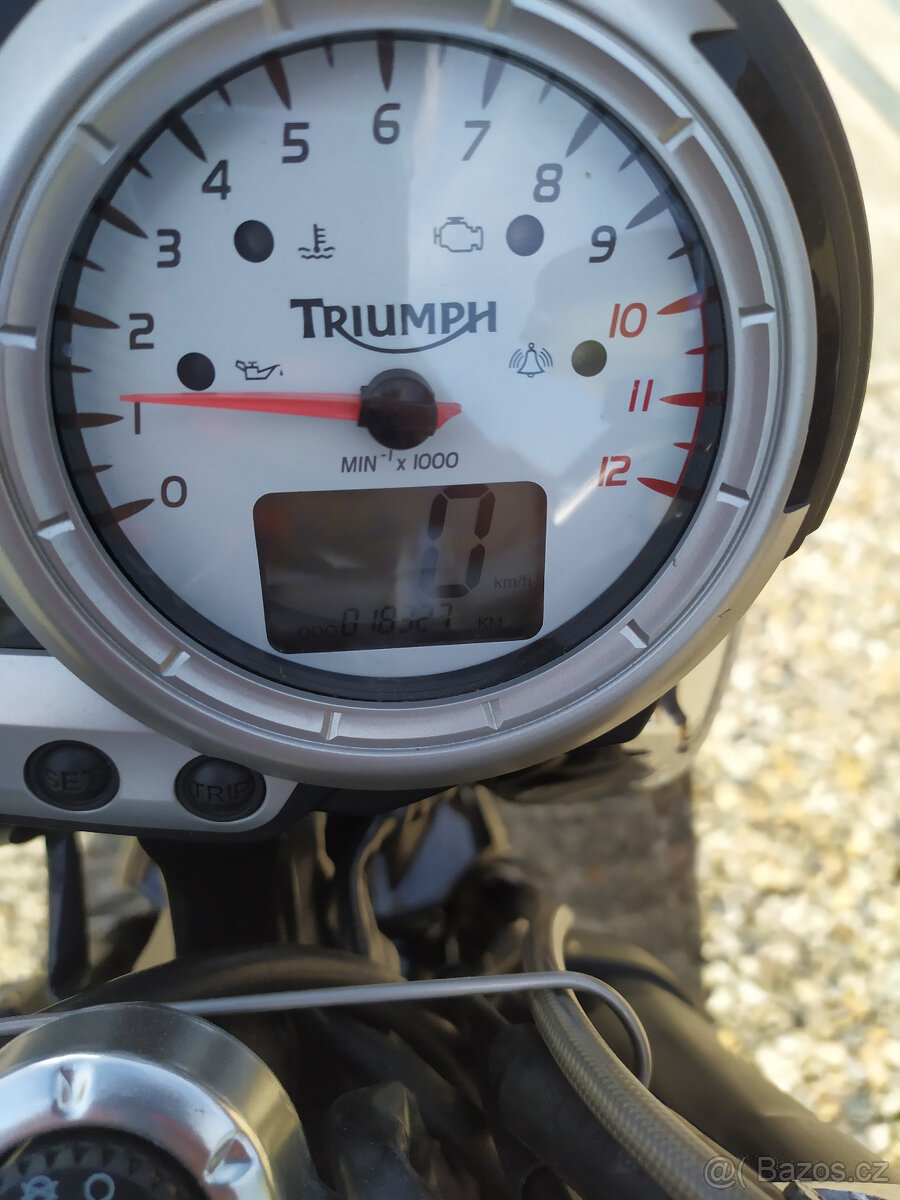 Triumph Speed Triple 1050 - 4