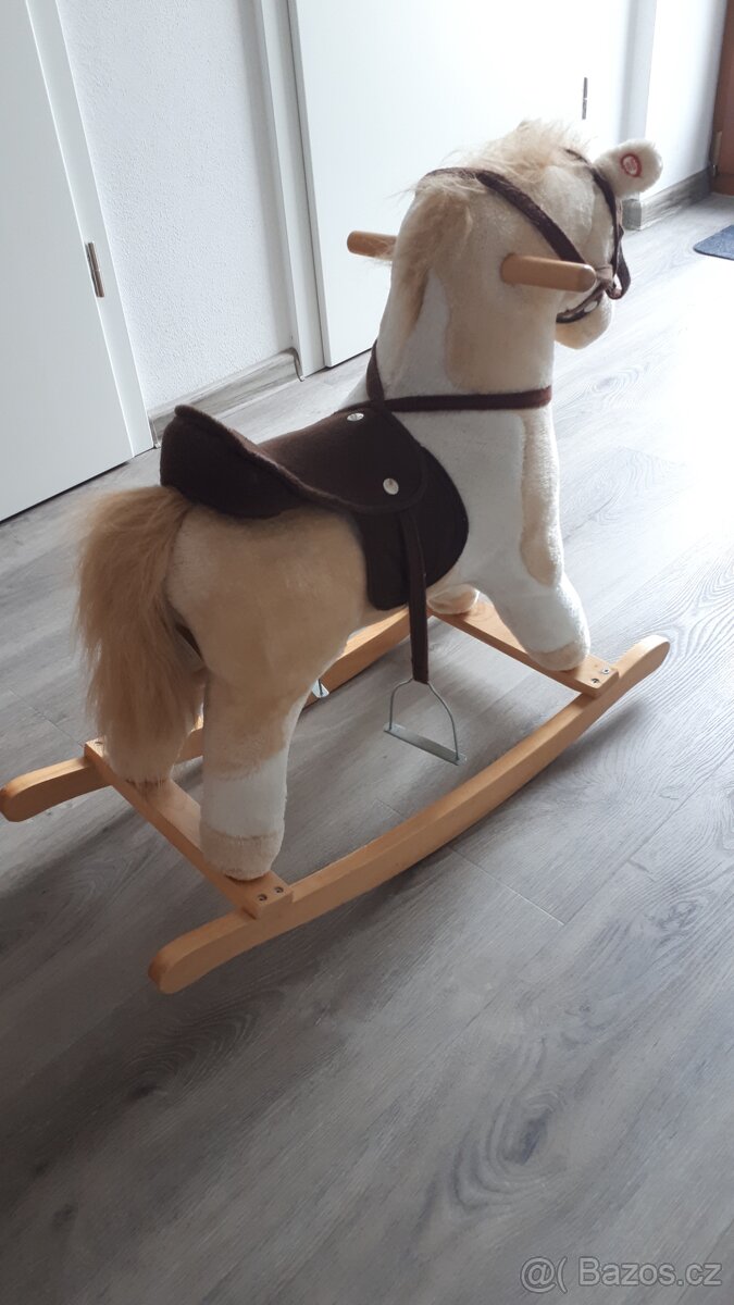 Detsky houpaci kun - 4