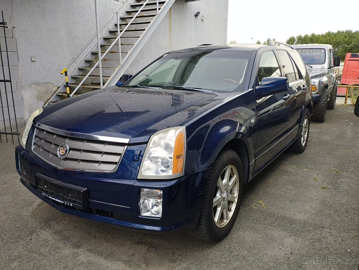 Cadillac SRX V8 4.6i bez LPG 4x4 - 4