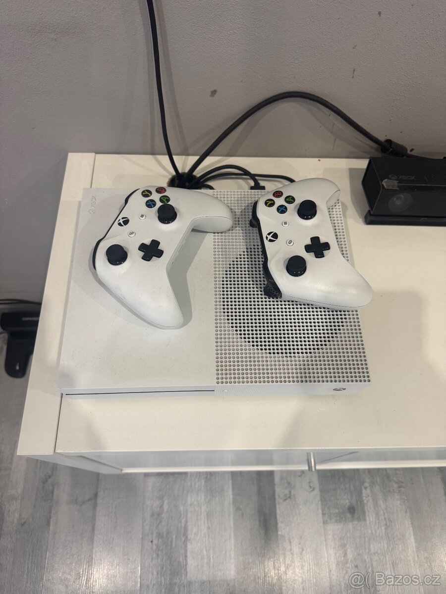 Xbox One S + Kinect + 8 her - 4