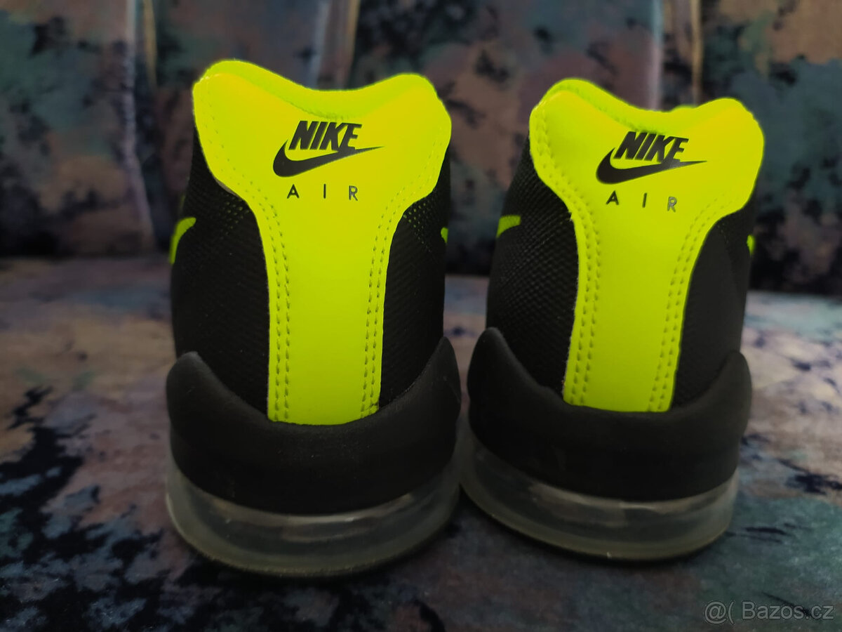 Tenisky Nike Air Max Invigor, velikost 39 - 4