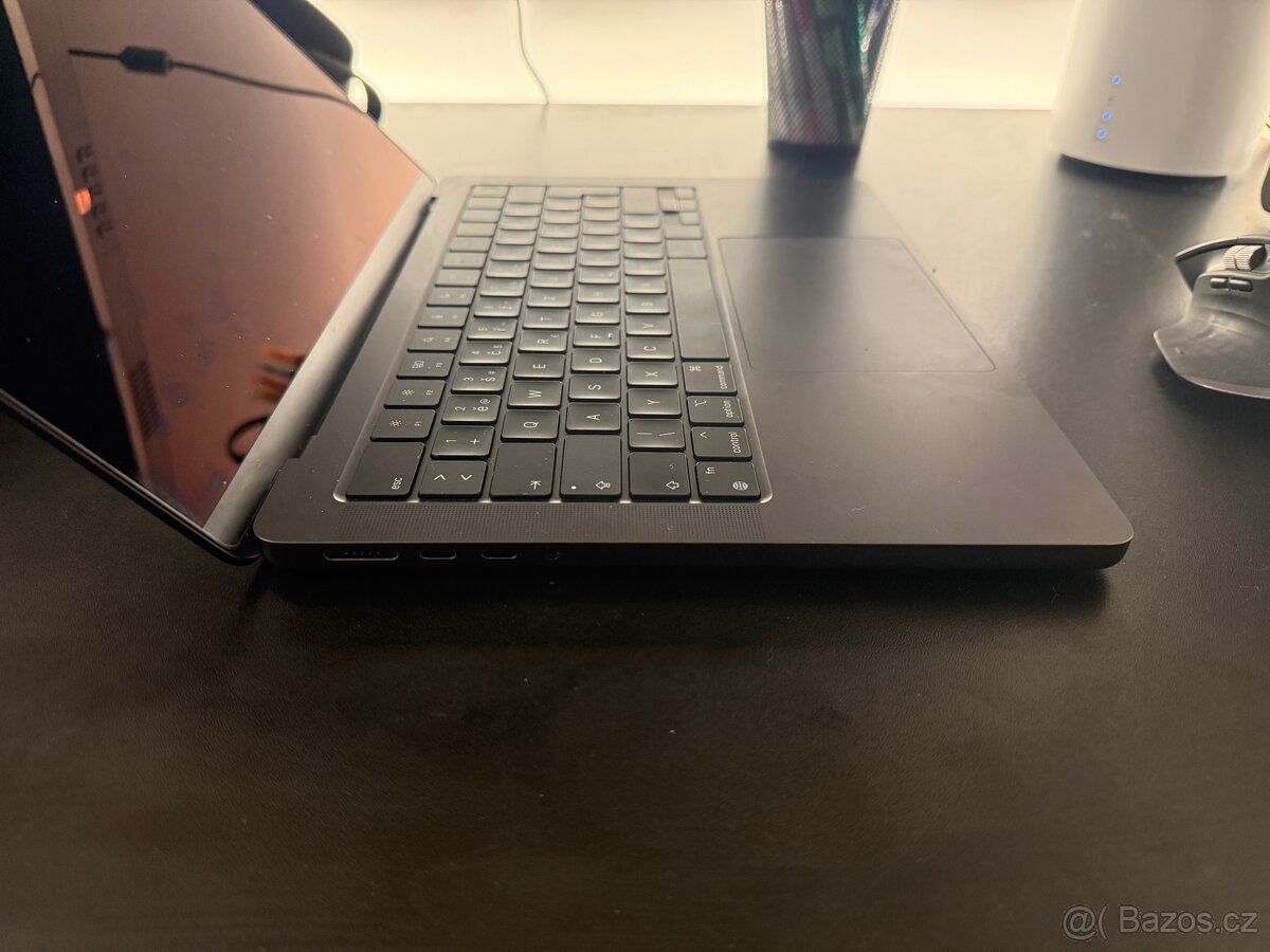 MacBook Pro 14” – M3 Pro, 18GB RAM, 512GB SSD - 4