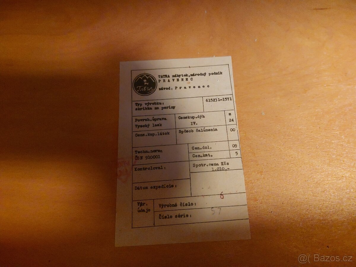 starý bytelný peřinák - 4