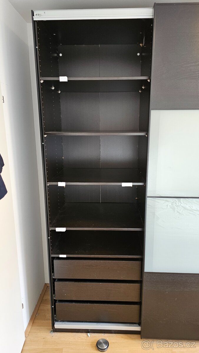 Černá skříň - IKEA - 4