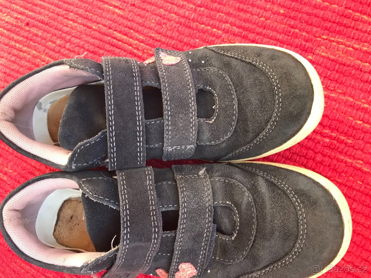 Tenisky, botičky se srdíčkami - 4