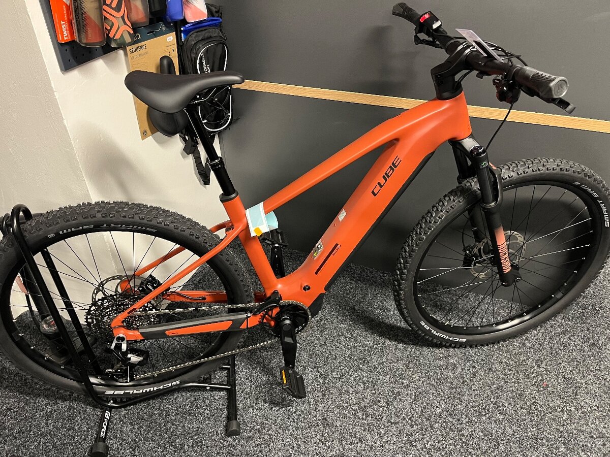 CUBE Reaction Hybrid RACE 800 vel.L 2026 NOVÝ MODEL or.mat - 4