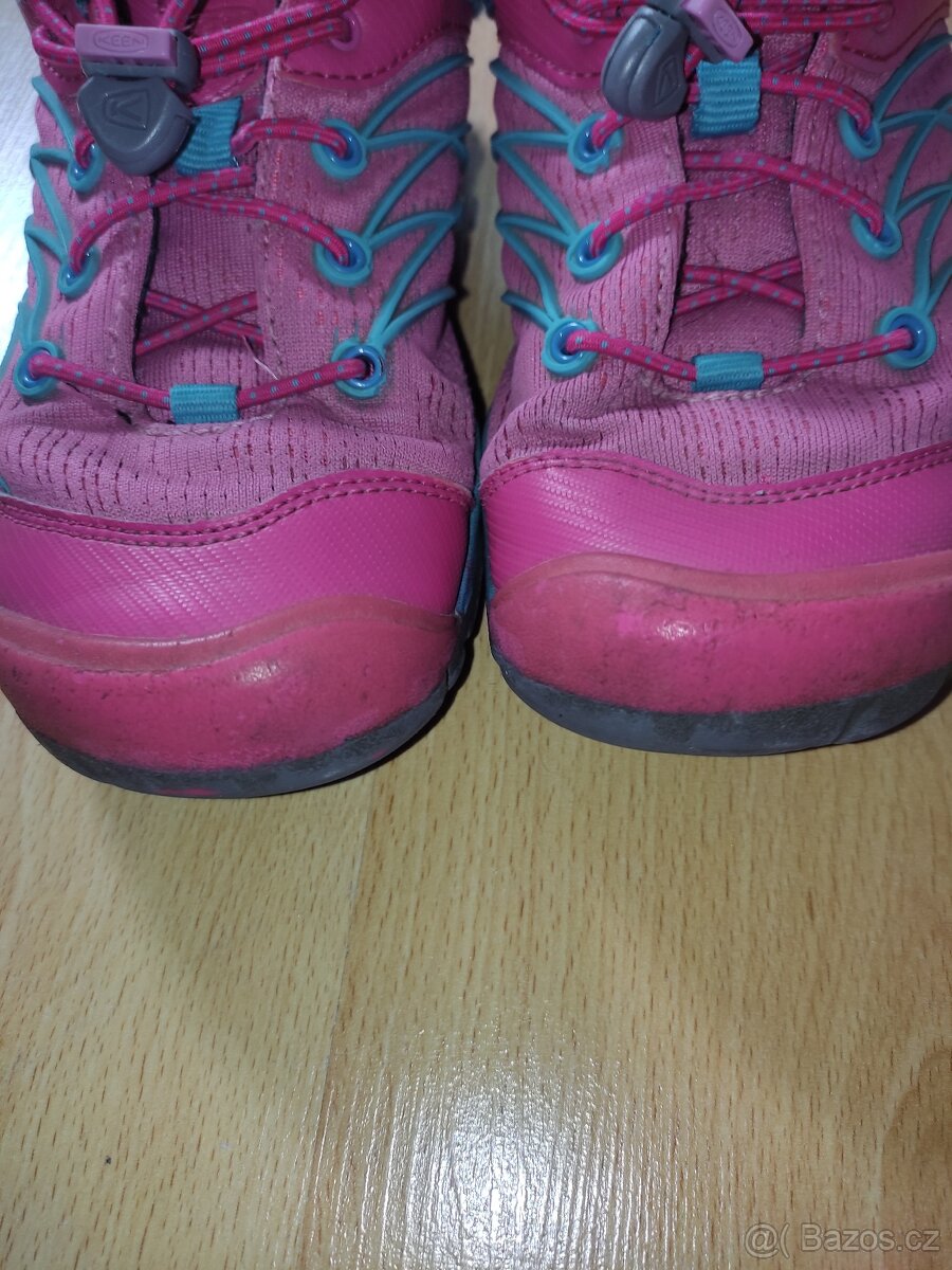 Boty zn. Keen vel.35 - 4