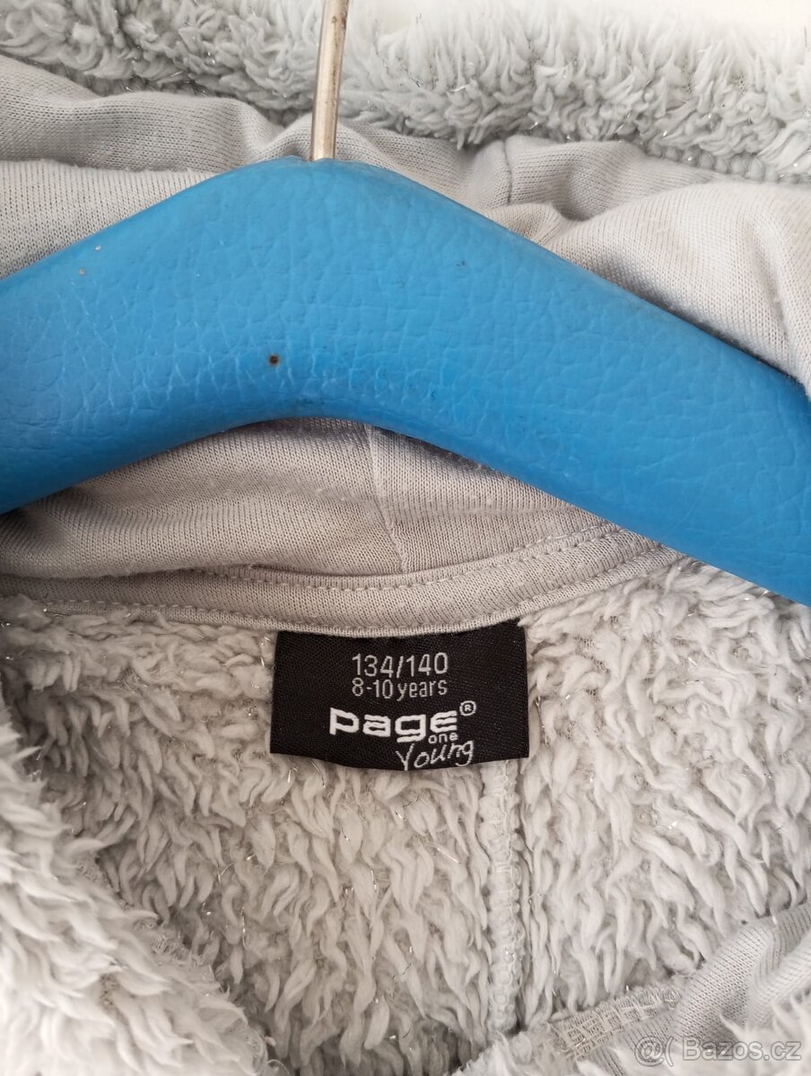 Overal jednorožec. 134/140 - 4