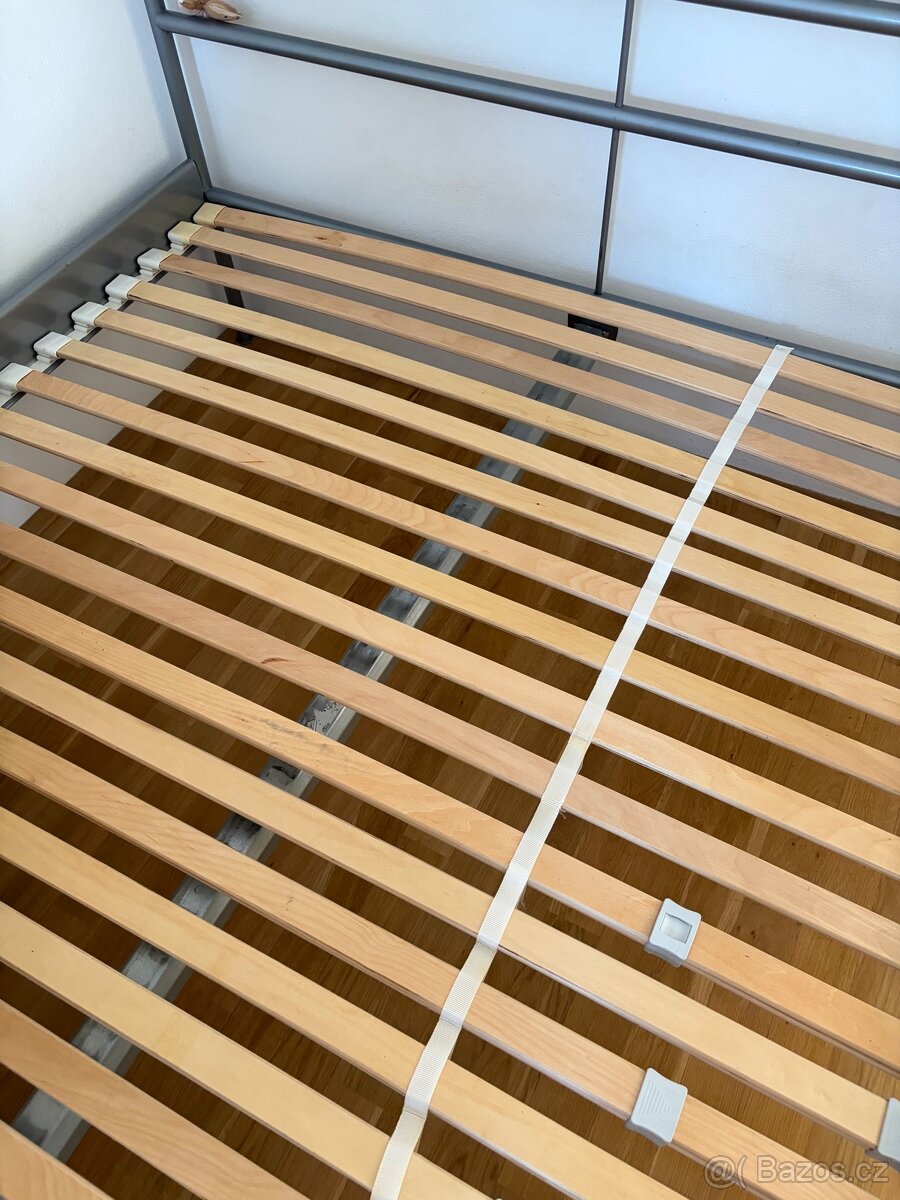 Kovova postel IKEA 140x200 + nova matrace - 4