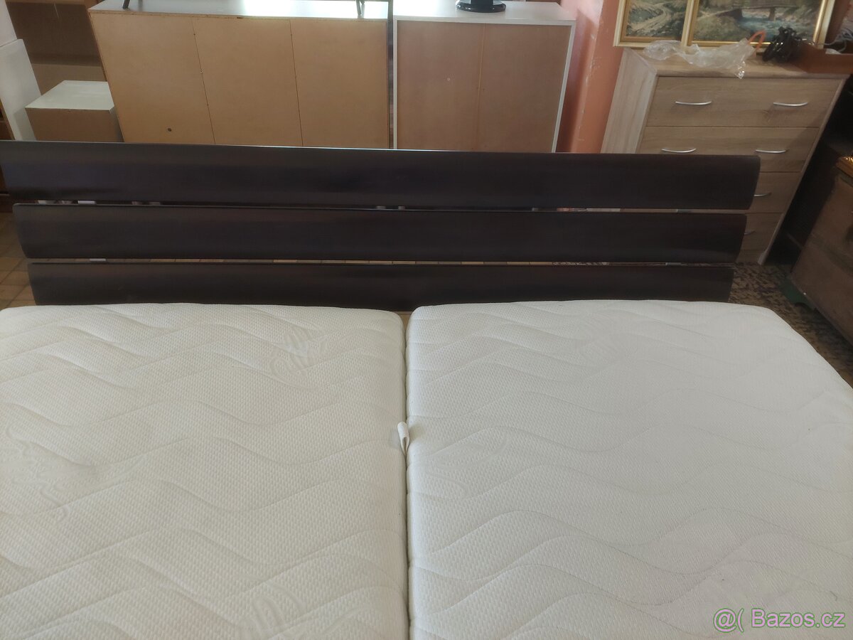 Manželská postel - 4