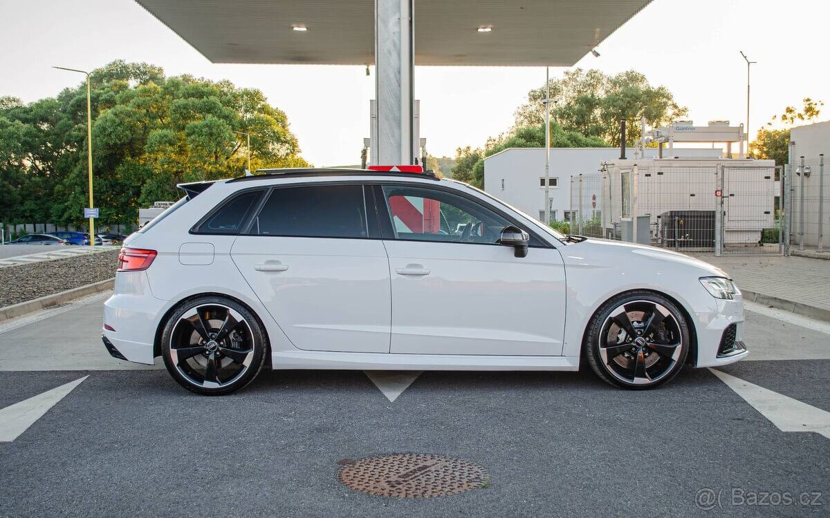 Audi RS3 2.5 TFSI Quattro - 4