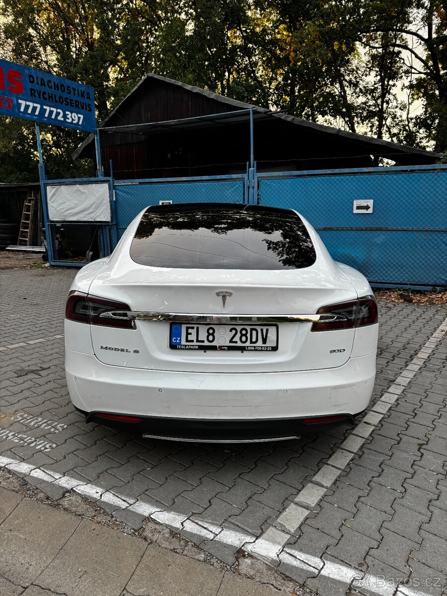 Tesla Model S 90D – 2015 - 4