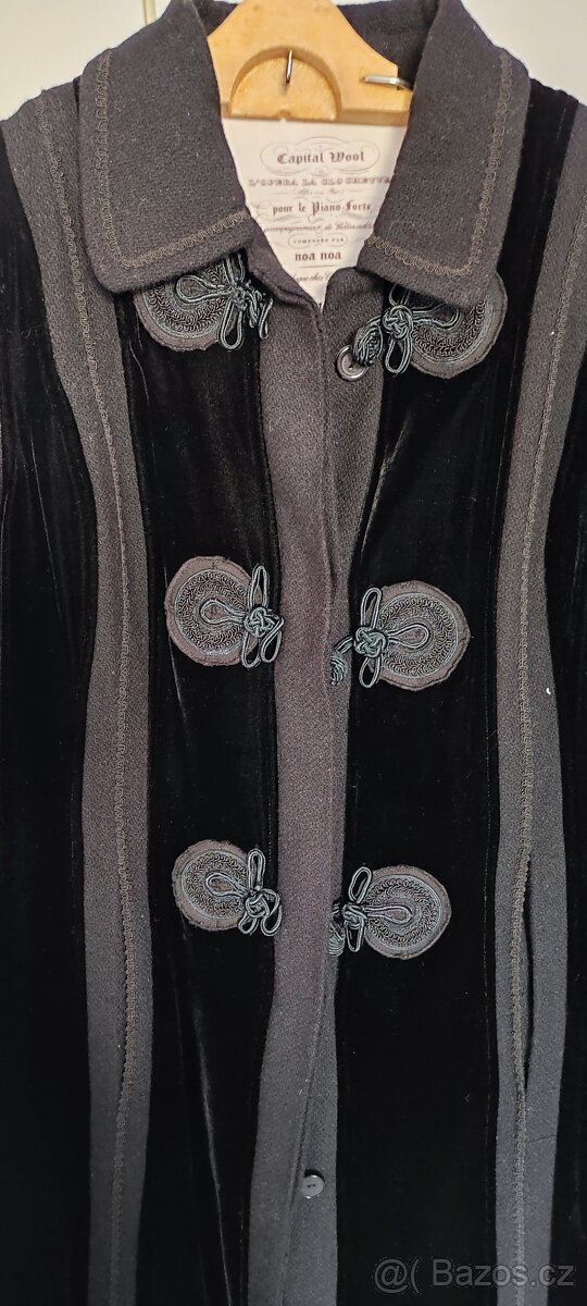 Vlněný kabát v retro stylu - 4