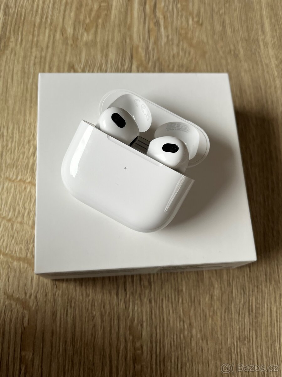 Apple AirPods 3 - 4