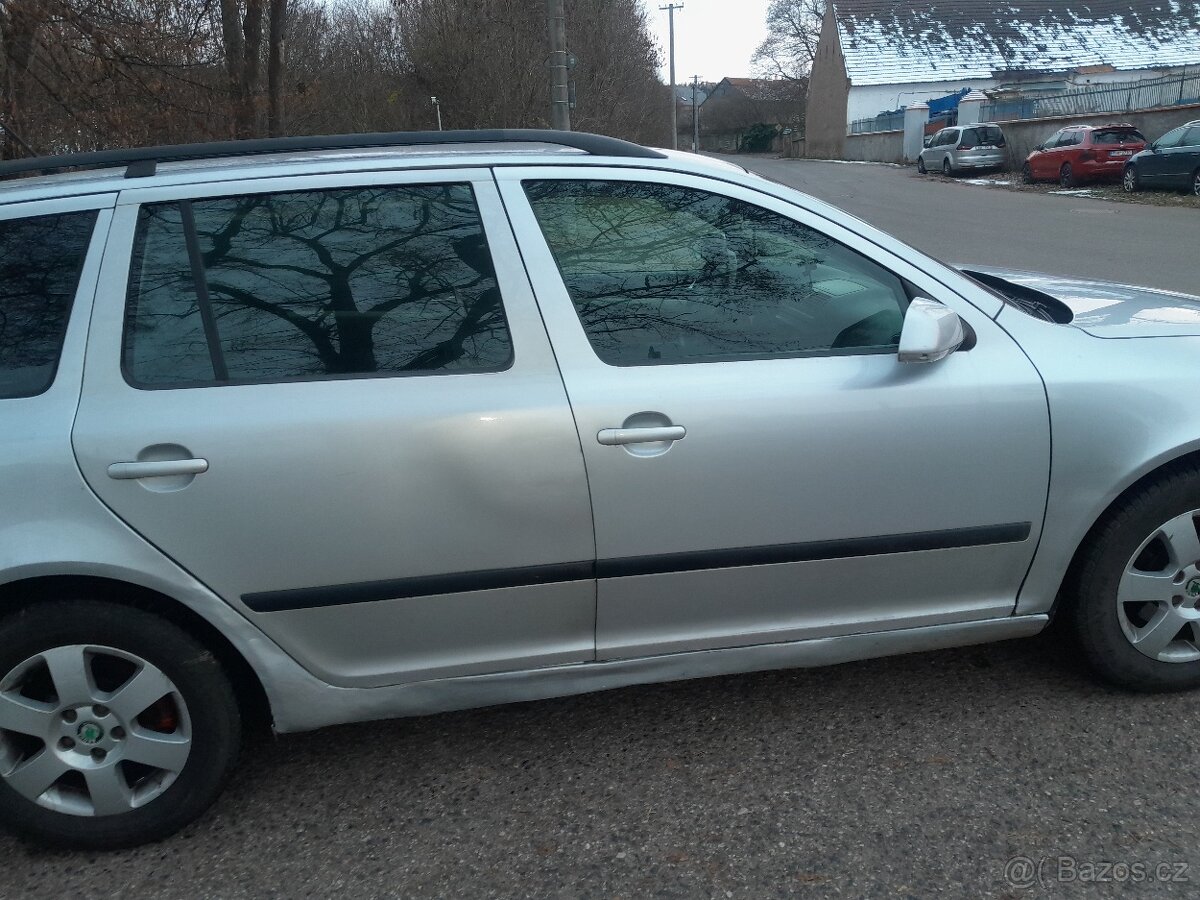 Škoda Octavia kombi 1.9TDi, 77.kw, DSG, STK 01/2026 rok 2009 - 4
