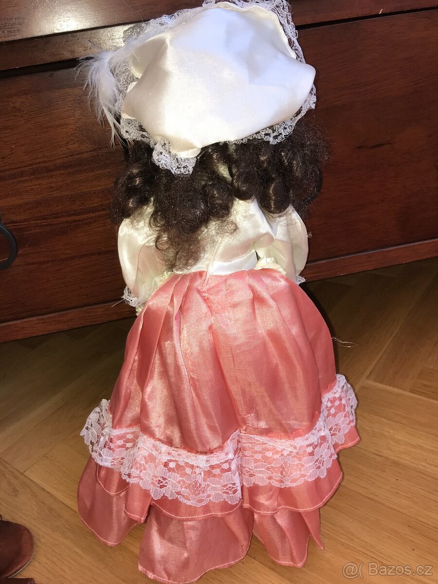 Porcelánová panenka 40 cm - 4