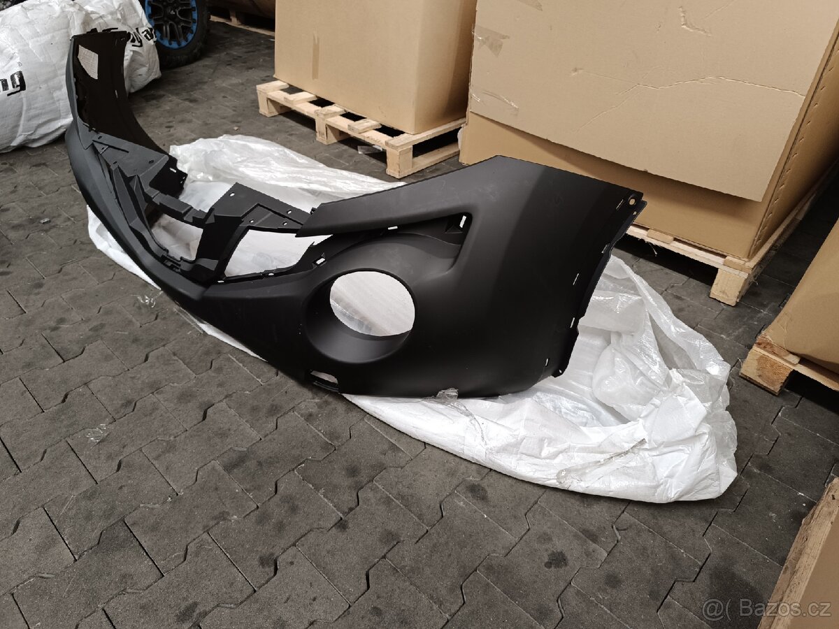 Přední nárazník na Nissan Juke - 4