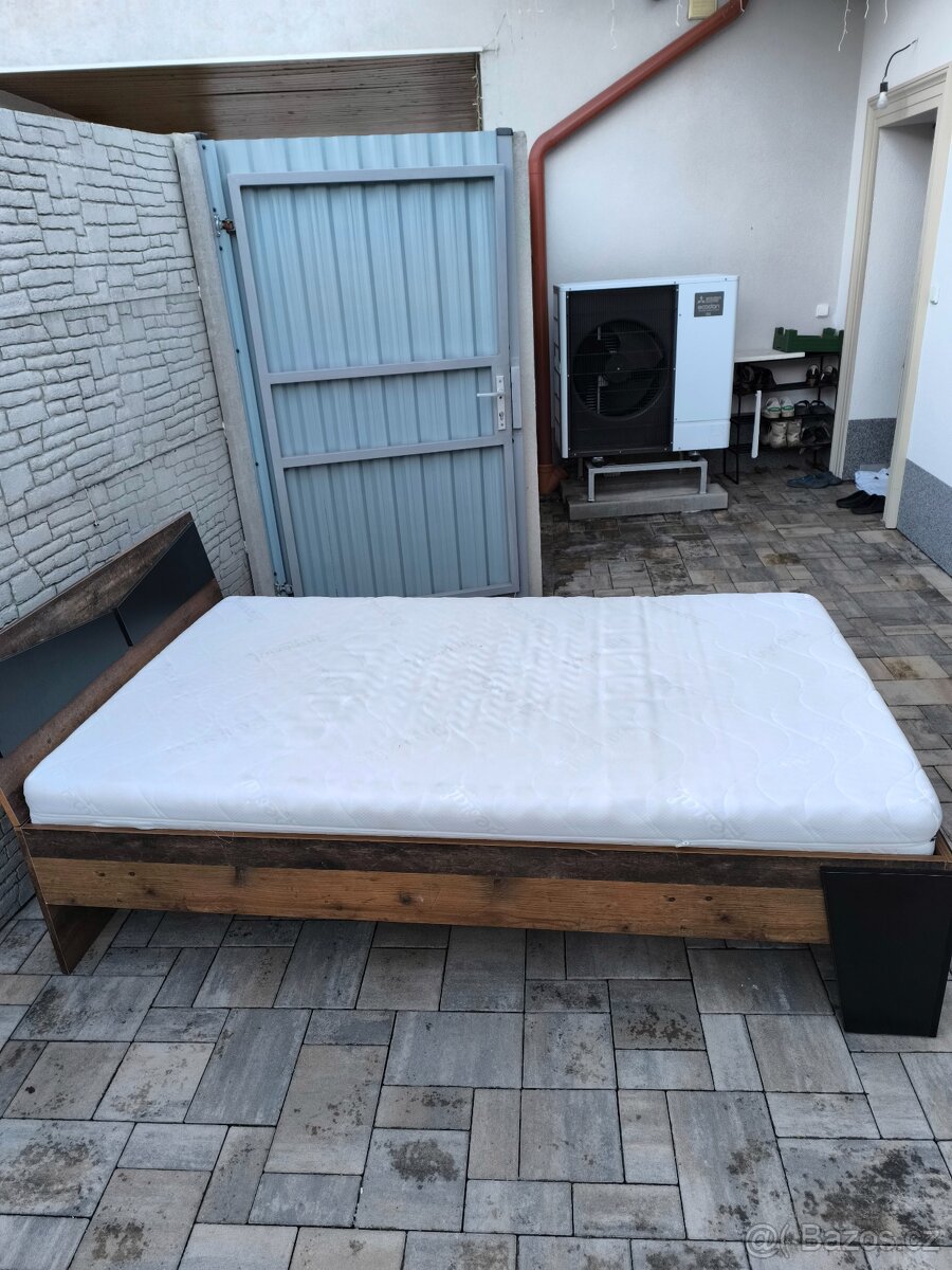Prodám postel + Matrací 120cm x 200cm - 4