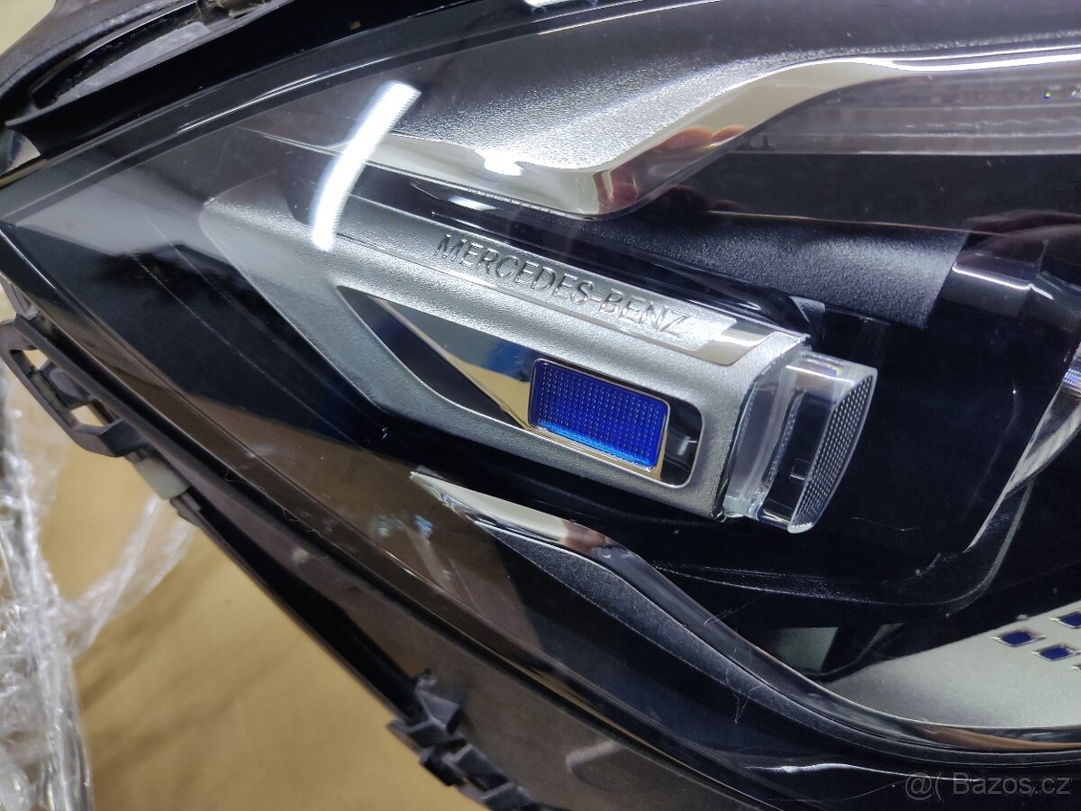 Mercedes Benz S-Class 223 digital light světlo - 4