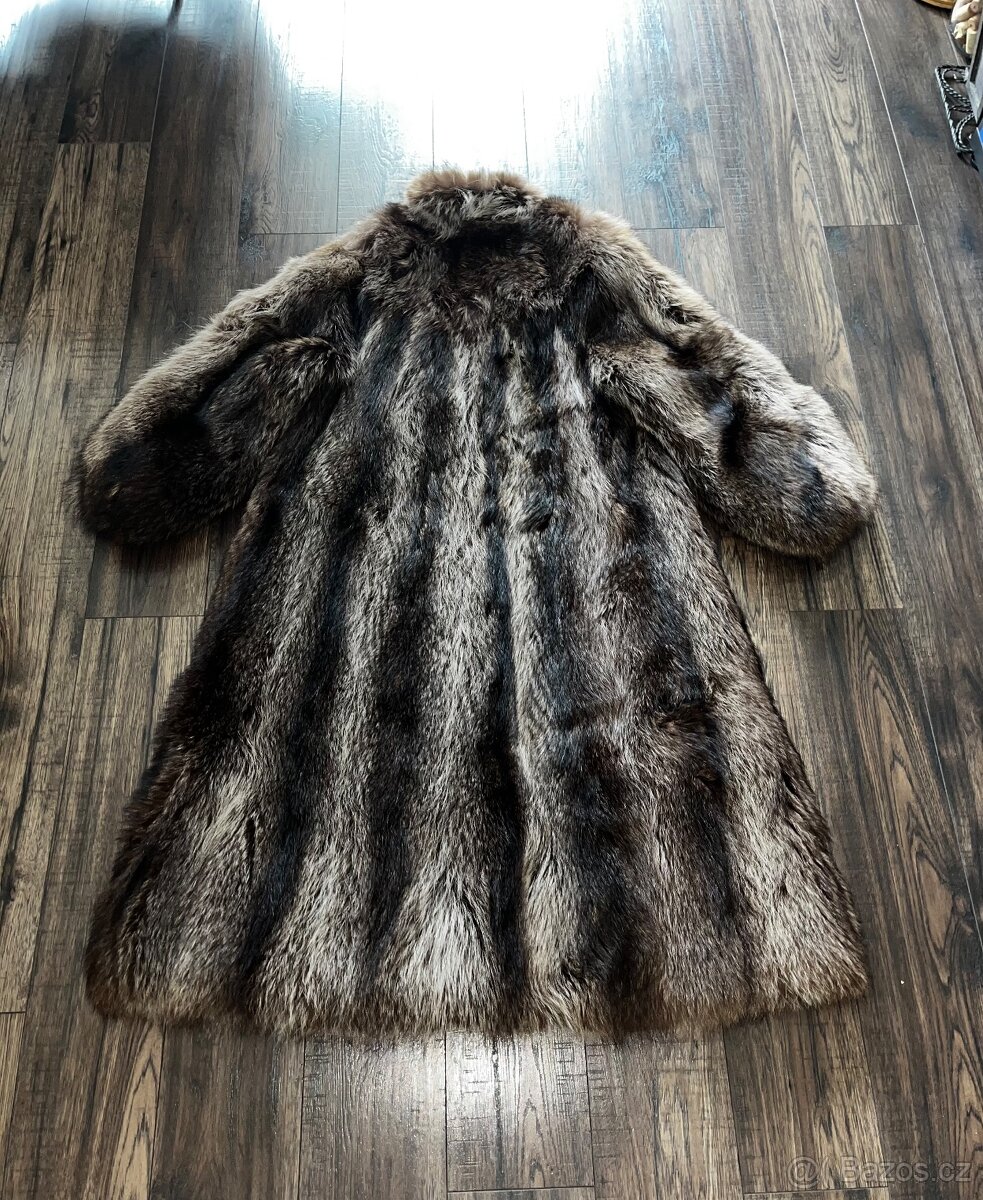 Kožich z pravé mývalí kožešiny - 4