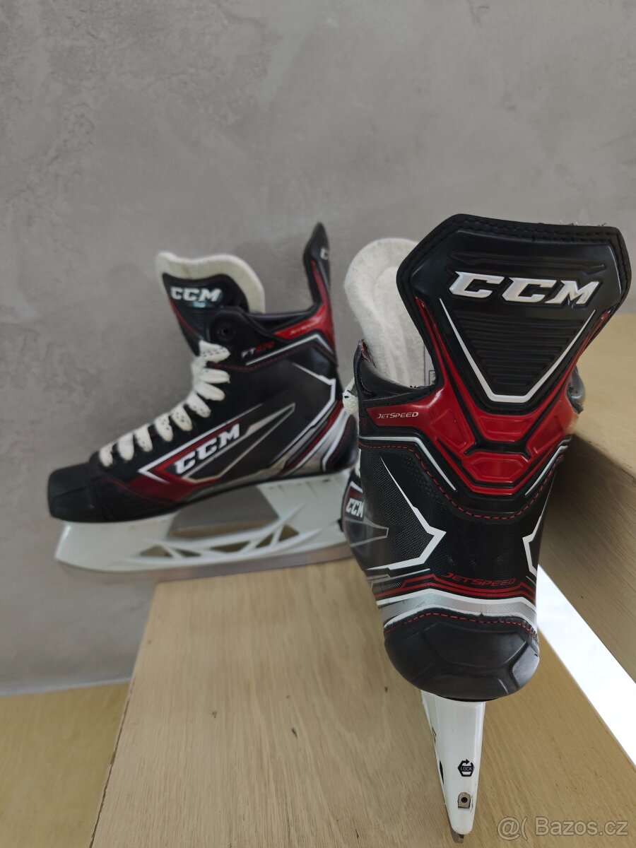 Nové Hokejové brusle CCM jetspeed FT470 vel 42,5 - 4